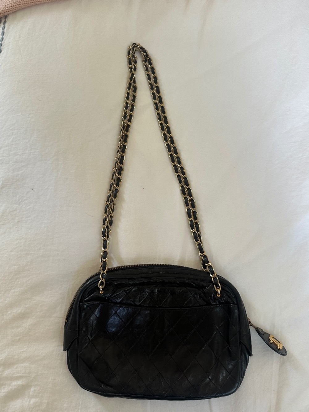 CHANEL BLACK CHAIN BAG